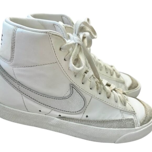 Nike Blazer Mid 77 Essential Metallic Sneakers Women's size 7 - Picture 1 of 8